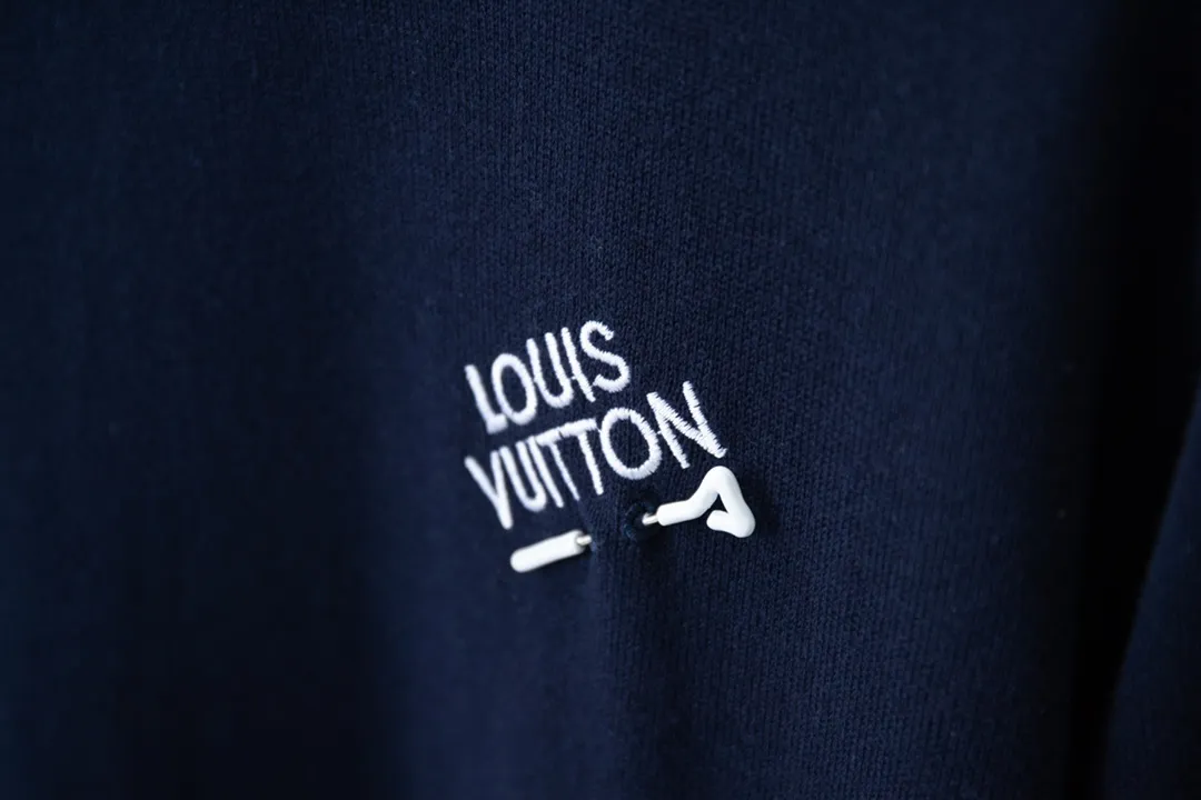 🅿️200 High Quality Lv 2025 Spring and Summer Pin🧷Short Sleeve Knitted Same as Official Website Customized Sweater Neck➕Front Chest Pin🧷Design High Density Imported Embroidery Custom Dyed Wool Yarn S M L XL